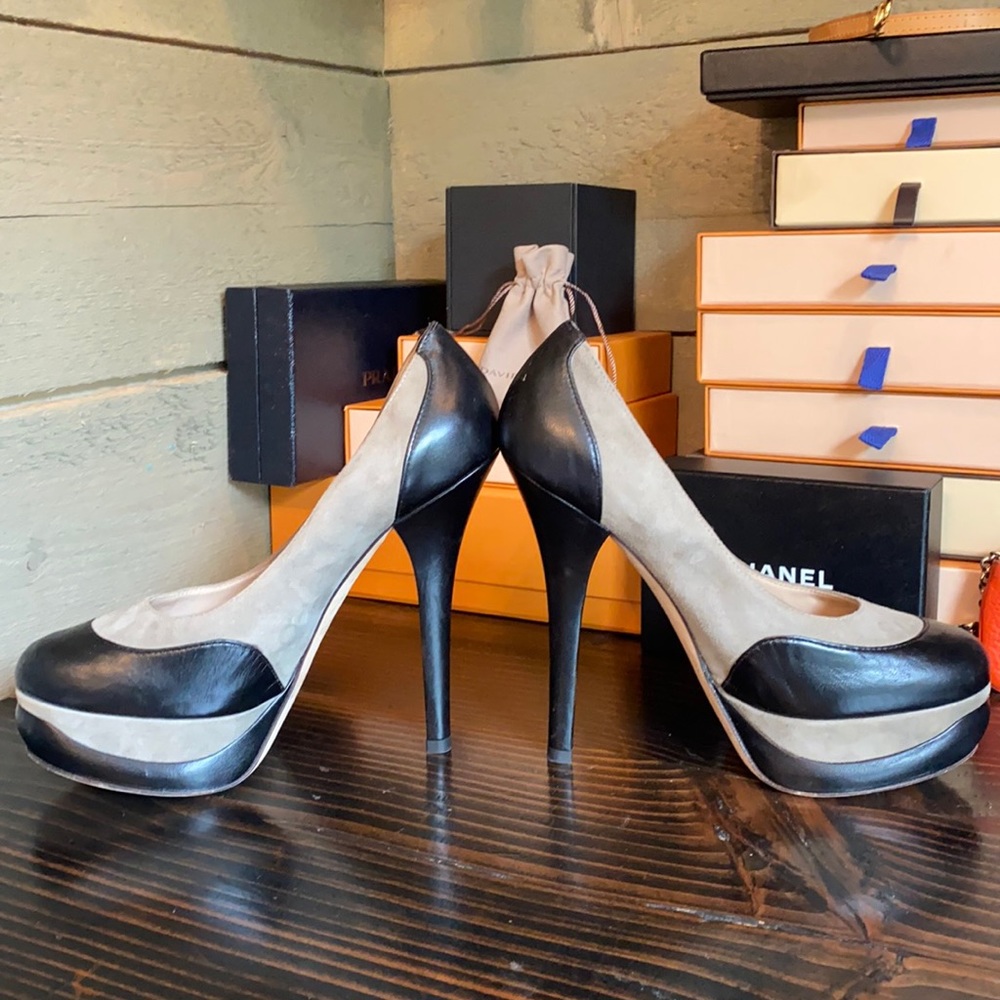 NWOT Fendi Heels